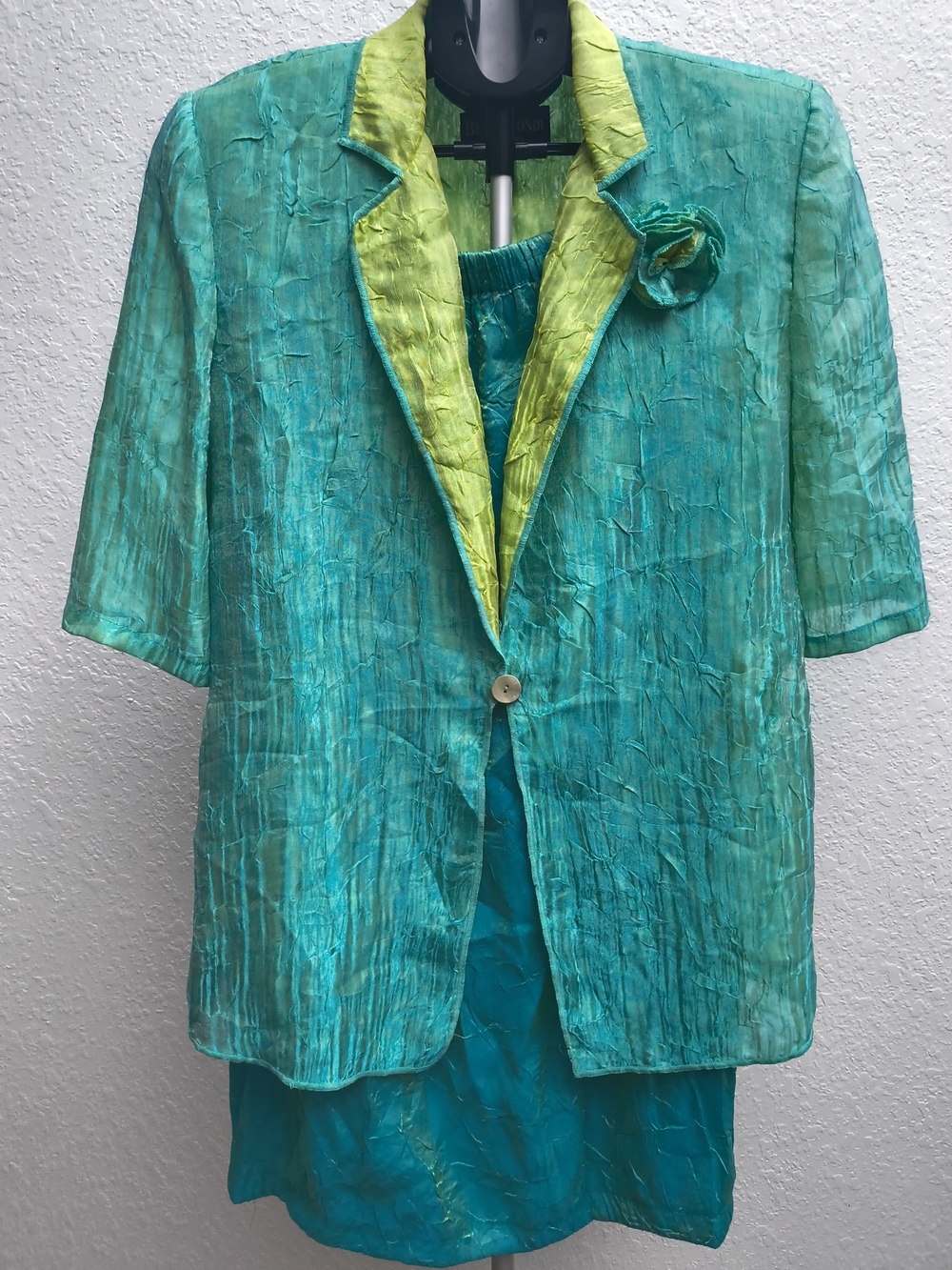 Green-Turquoise Women's Crinkled Blazer with Lime Trim